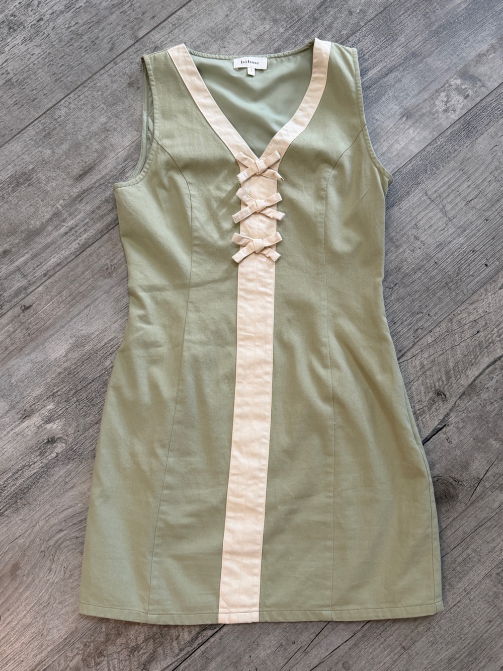 Bohme Jaclyn Fitted Modern Romantic Preppy Chic Mini Dress w/Bow Accents Sz S
